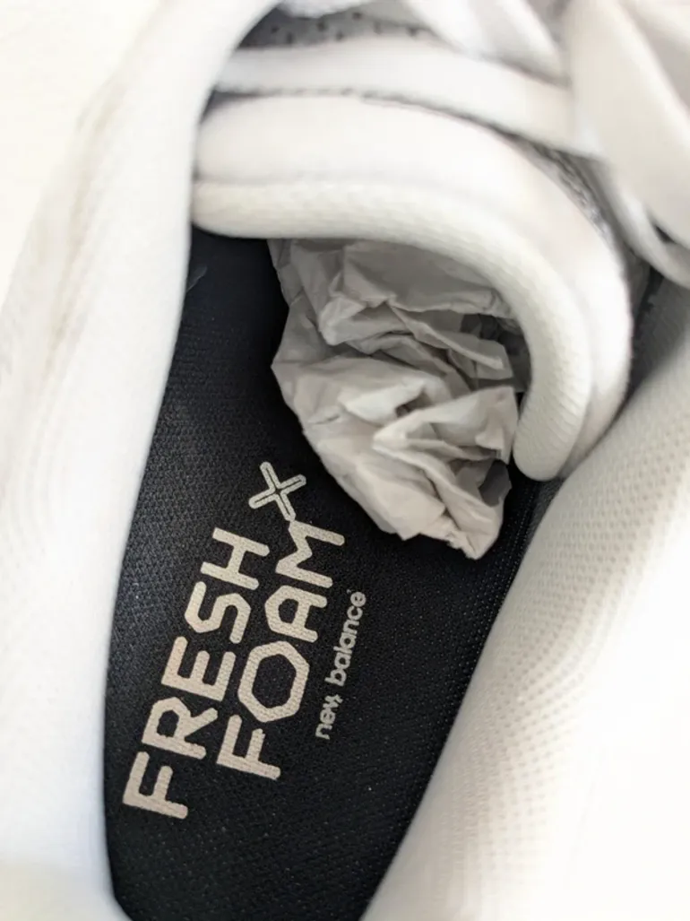 New Balance Fresh Foam x 880v14 bike usato — immagine 8 di 15