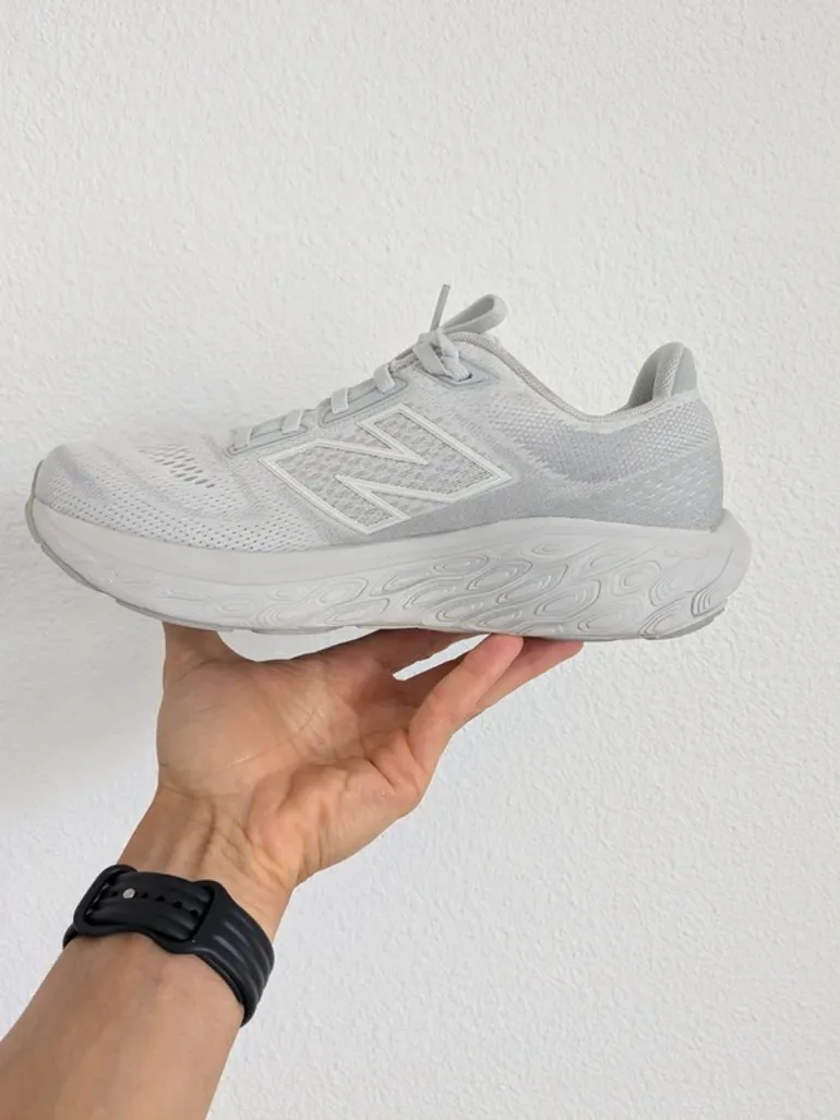 New Balance Fresh Foam x 880v14 bike usato — immagine 4 di 15
