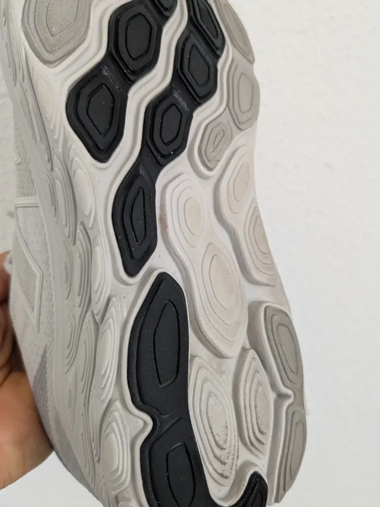 New Balance Fresh Foam x 880v14 bike usato — immagine 13 di 15