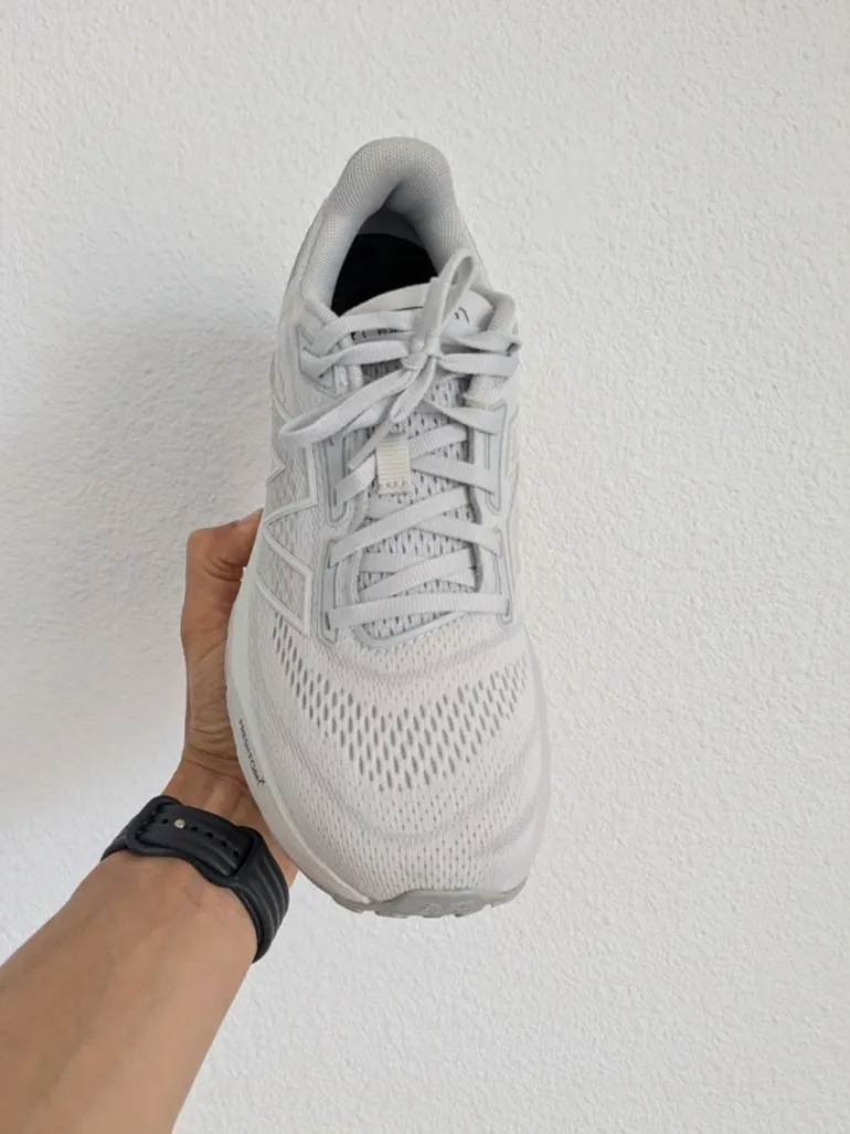 New Balance Fresh Foam x 880v14 bike usato — immagine 5 di 15
