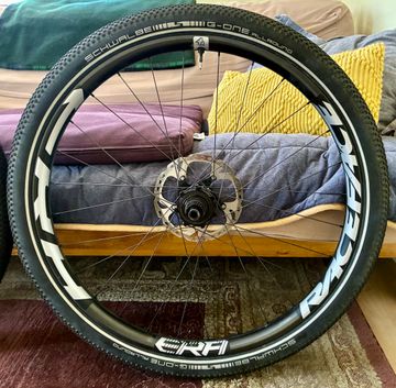 Used Race Face Carbon Wheelset bike — image 2 of 6