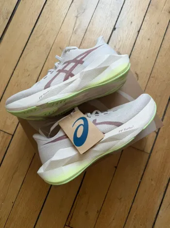 Gebrauchtes Asics Novablast 6 bike