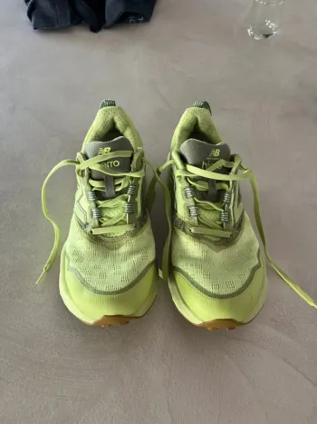 Tweedehands New Balance Hierro V9 bike