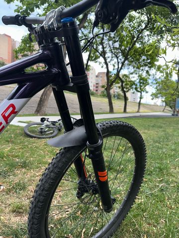 Brugt Fox 40 Performance, 29”, 203 mm, GRIP 2024 bike — billede 1 af 6