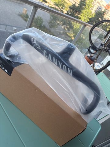 Canyon Aerocockpit CF CP10 2021 bike usato — immagine 2 di 7