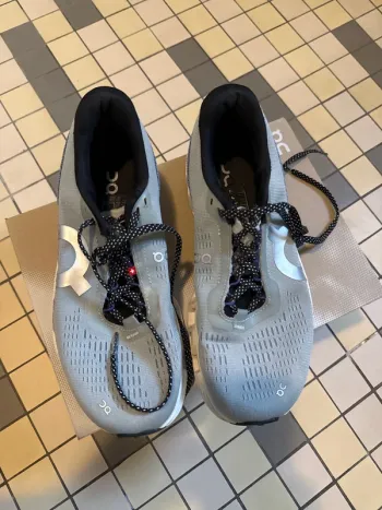 Gebrauchtes On Running Shoes bike