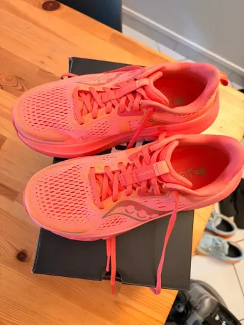 Käytetty Saucony Guide 18 bike — kuva 3 / 9