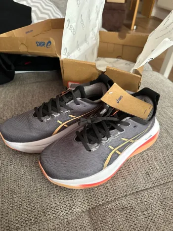 Gebrauchtes Asics Running Shoes bike — Bild 3 von 5