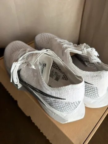 Nike Vaporfly 3 bike usato — immagine 3 di 10