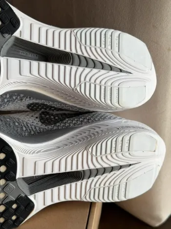 Nike Vaporfly 3 bike usato — immagine 9 di 10