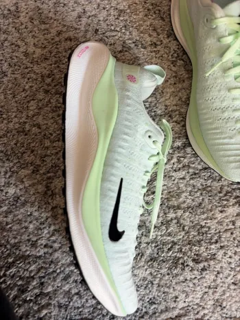 Used Nike React X Infinity Run4 bike — image 3 of 9