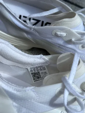 Used Adidas Adizero Adios Pro 4 bike — image 13 of 13
