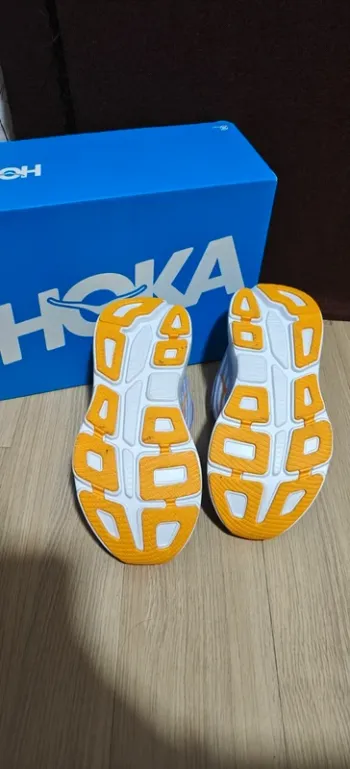 Tweedehands Hoka Shoes size 40 bike — afbeelding 6 van 7
