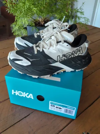 Tweedehands Hoka Speedgoat 7 bike