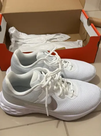 Použité Nike Revolution 6 bike — obrázek 3 z 5