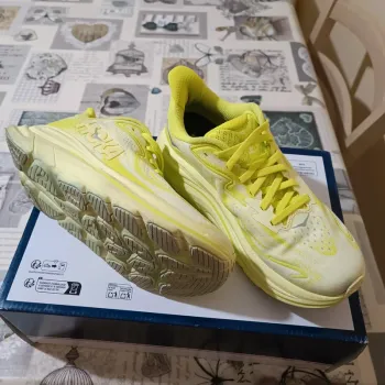 Used Hoka Clifton 10 bike — image 3 of 7