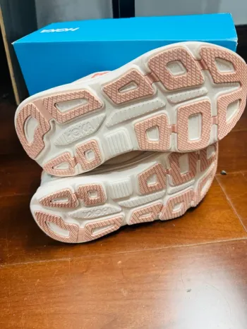 Hoka Bondi 9 bike d'occasion — image 5 sur 5