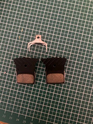Używany Shimano Disc Brake Pads BP-L04C-MF 2025 Brakes