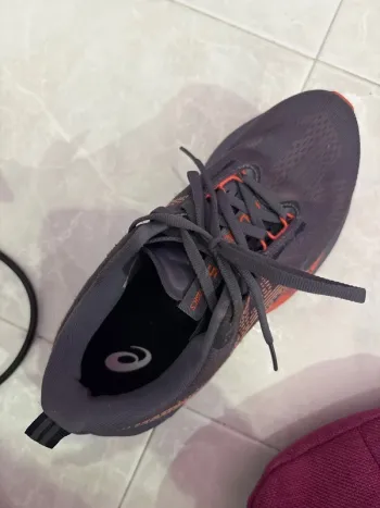 Tweedehands Asics Running Shoes bike — afbeelding 4 van 5