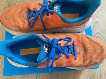 Gebrauchtes Hoka Running shoes bike — Bild 3 von 3
