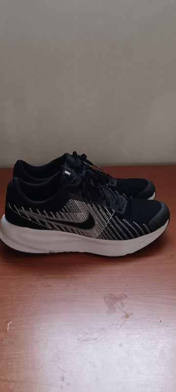 Gebrauchtes Nike Run Defy Running Shoes