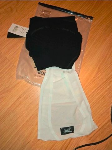 Used Pas Normal Studios Bibshorts 2025 bike — image 6 of 7