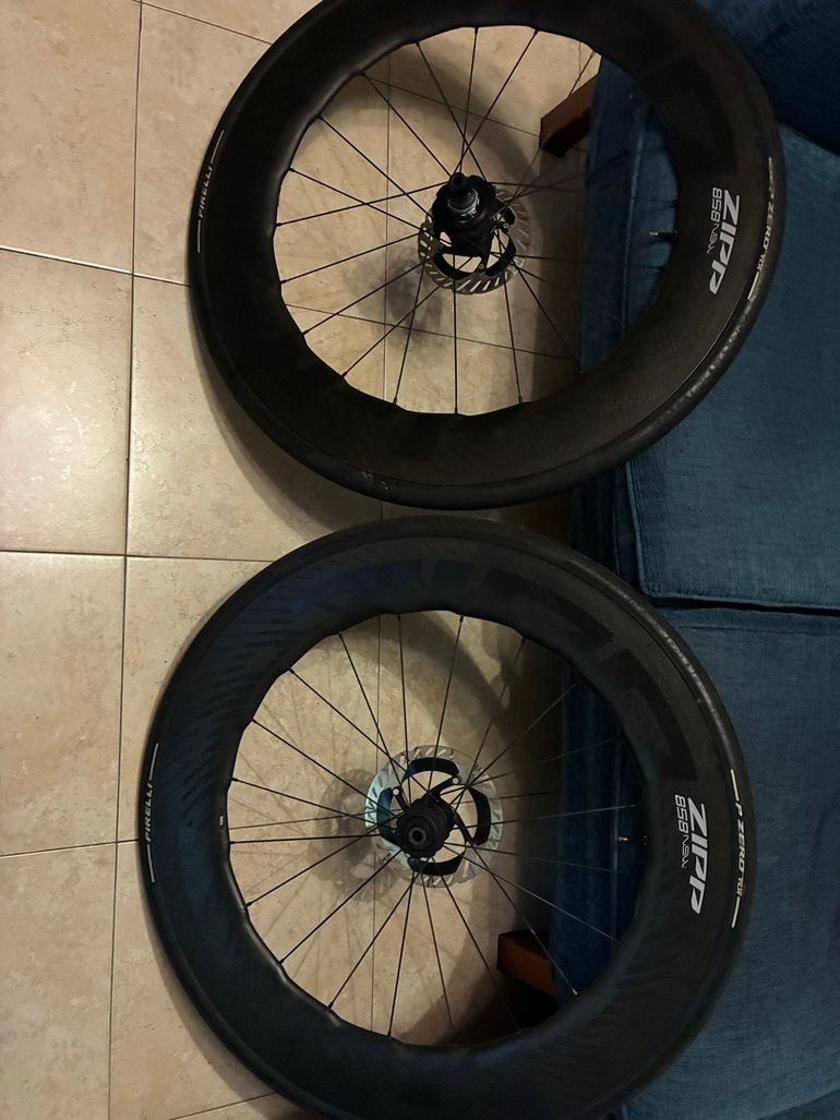 Brugt Zipp 858 NSW Disc 2024 bike — billede 1 af 11
