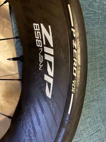Brugt Zipp 858 NSW Disc 2024 bike — billede 4 af 11