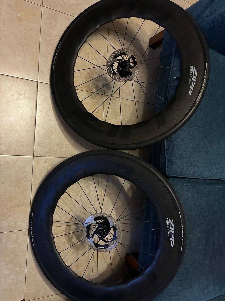 Brugt Zipp 858 NSW Disc 2024 bike — billede 8 af 11