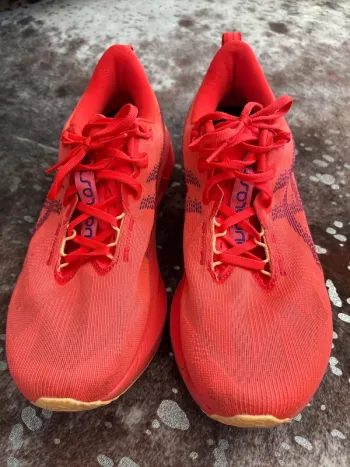 Gebrauchtes Asics Novablast 5 bike — Bild 3 von 9