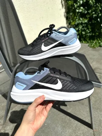 Used Nike Air Zoom Structure 24 bike