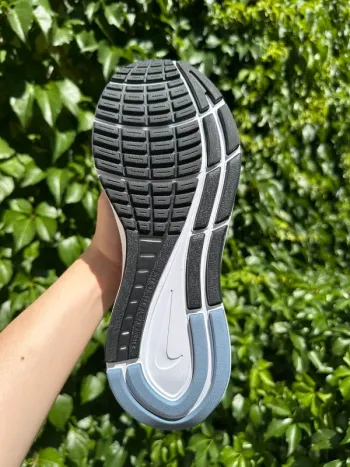 Used Nike Air Zoom Structure 24 bike — image 4 of 7