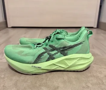Brugt Asics Novablast 5 bike