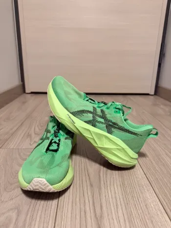 Brugt Asics Novablast 5 bike — billede 4 af 6