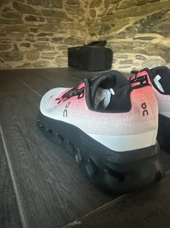 Gebrauchtes On Running On Cloud bike — Bild 7 von 7