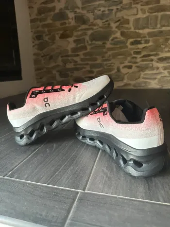 Gebrauchtes On Running On Cloud bike — Bild 3 von 7