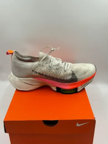 Used Rose Air Zoom Tempo NEXT% Flyknit bike — image 4 of 11