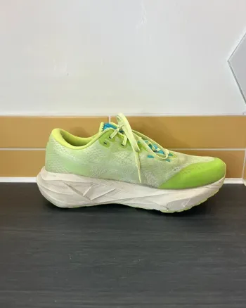Käytetty Asics Novablast 5 bike — kuva 10 / 12