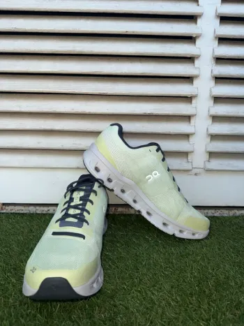 100% ON Running Shoes bike usato — immagine 3 di 6