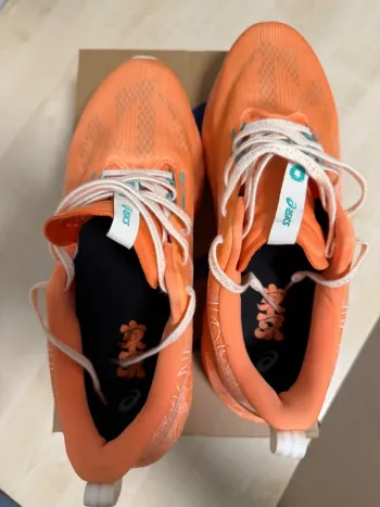 Używany Asics Novablast 5 Tokyo bike — zdjęcie 5 z 11