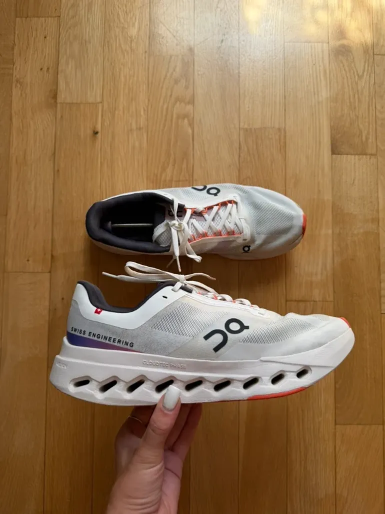 On Running Cloudsurfer bike d'occasion — image 5 sur 13