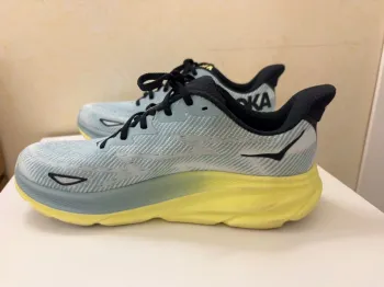 Hoka Clifton 9 bike d'occasion — image 3 sur 7