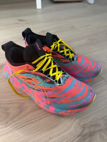 Brugt Asics Gel-Nimbus 25 Running Shoes