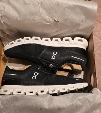 Used On Running On sneakers size 42.5 bike — image 11 of 12