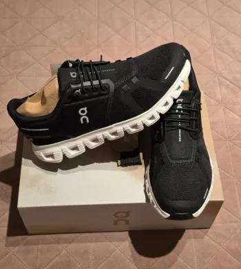 Used On Running On sneakers size 42.5 bike