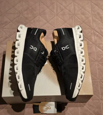 Used On Running On sneakers size 42.5 bike — image 8 of 12