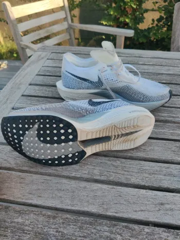 Nike Vaporfly 3 bike d'occasion — image 2 sur 7