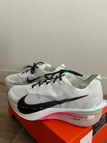 Used Nike ZoomX Vaporfly Next% 4 bike — image 2 of 10