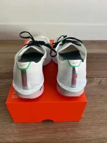 Used Nike ZoomX Vaporfly Next% 4 bike — image 8 of 10