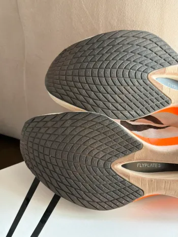 Used Nike Vaporfly 4 Next% bike — image 8 of 10